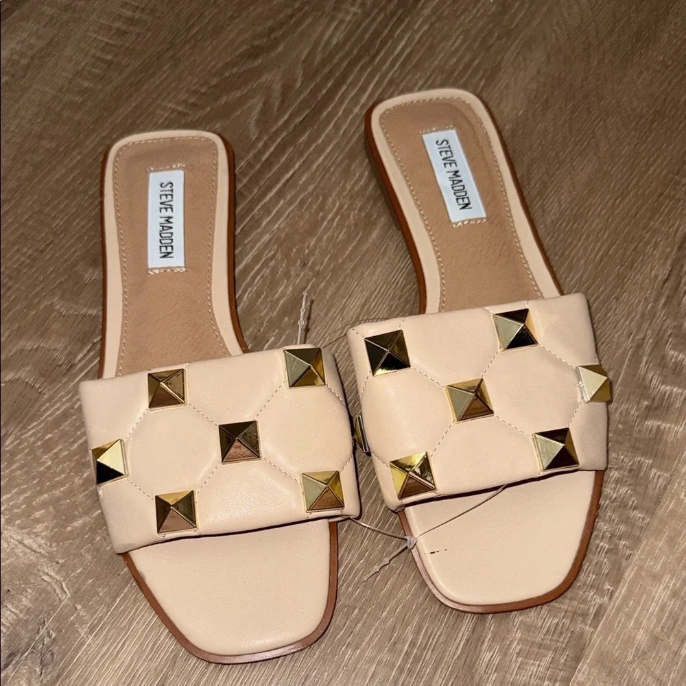 Sandals - Picture 1 of 1
